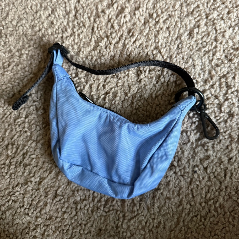 Blue baggu crescent charm